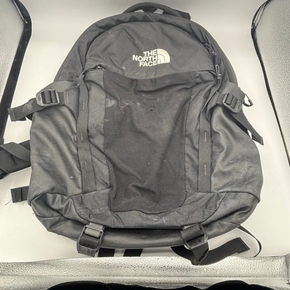 North Face Recon Backpack Black FlexVent Hiking School Bag Laptop Daypack Travel